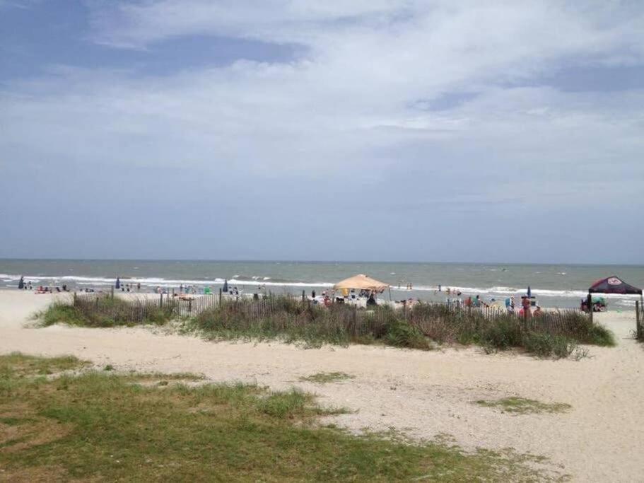מירטל ביץ' *Renovated Oceanfront Condo*Queen Beds*Pools*Hot Tubs*More*P220 מראה חיצוני תמונה